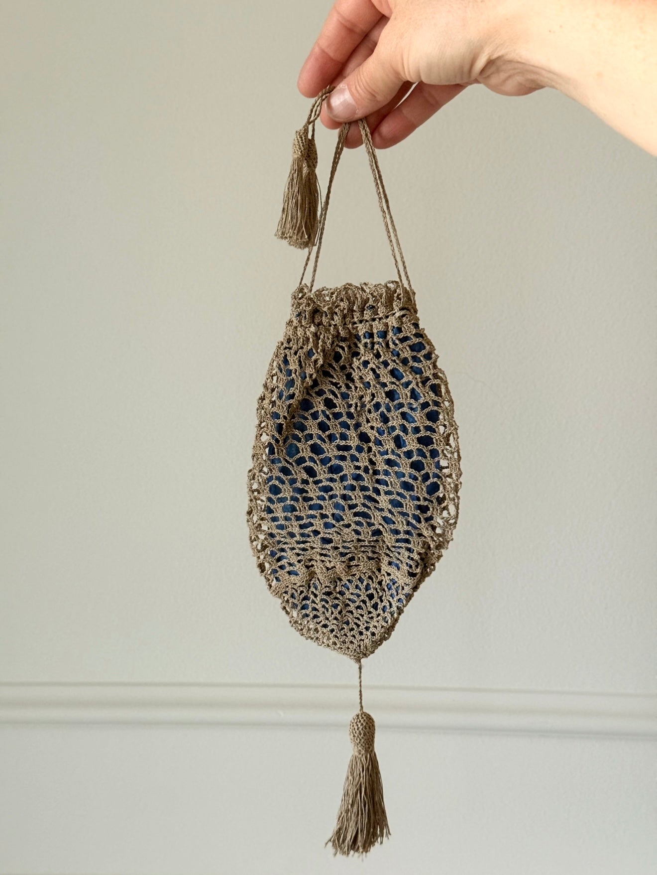 19th century French Napoleon III fine crochet cotton drawstring "aumoniere" evening bag