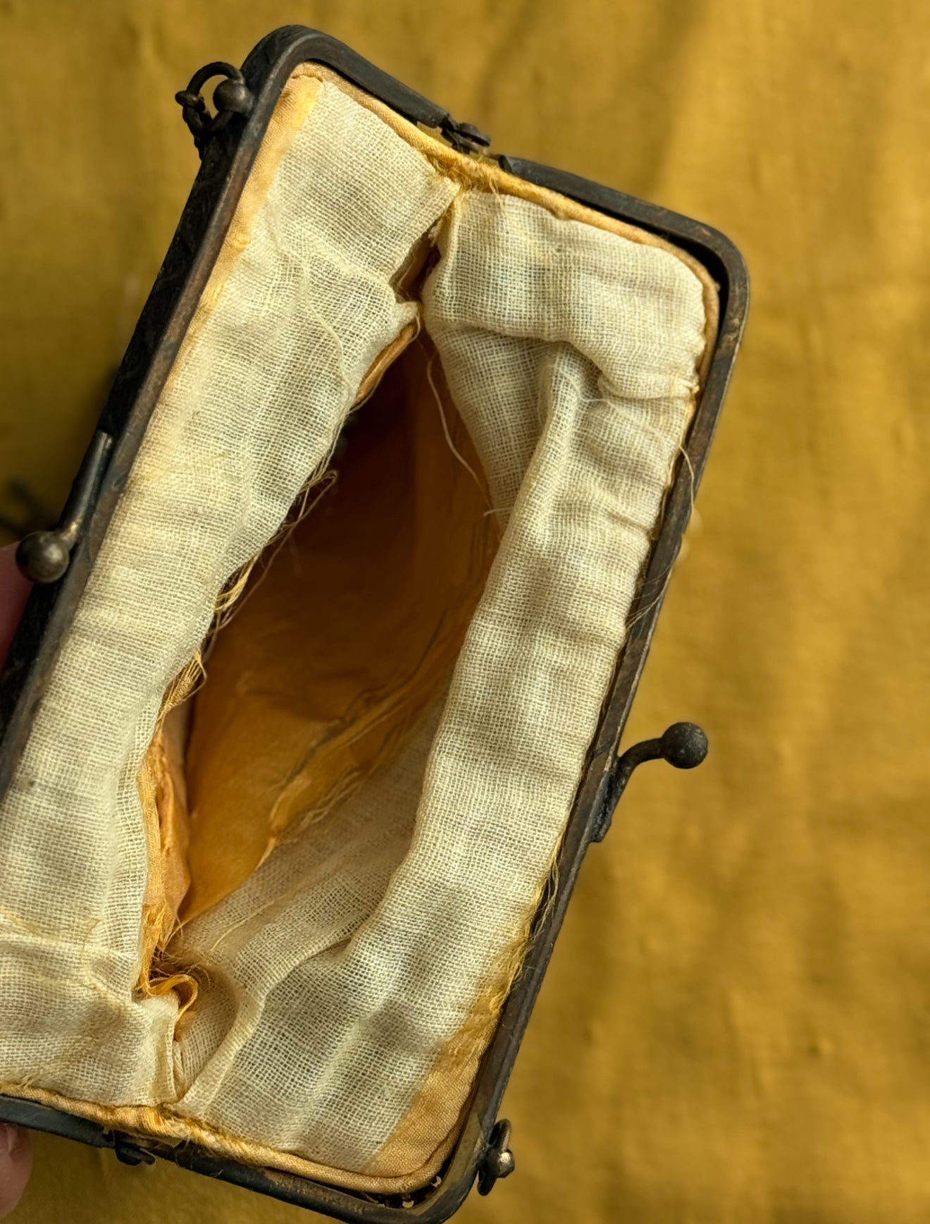 antique 1920s French art deco glass bead evening bag